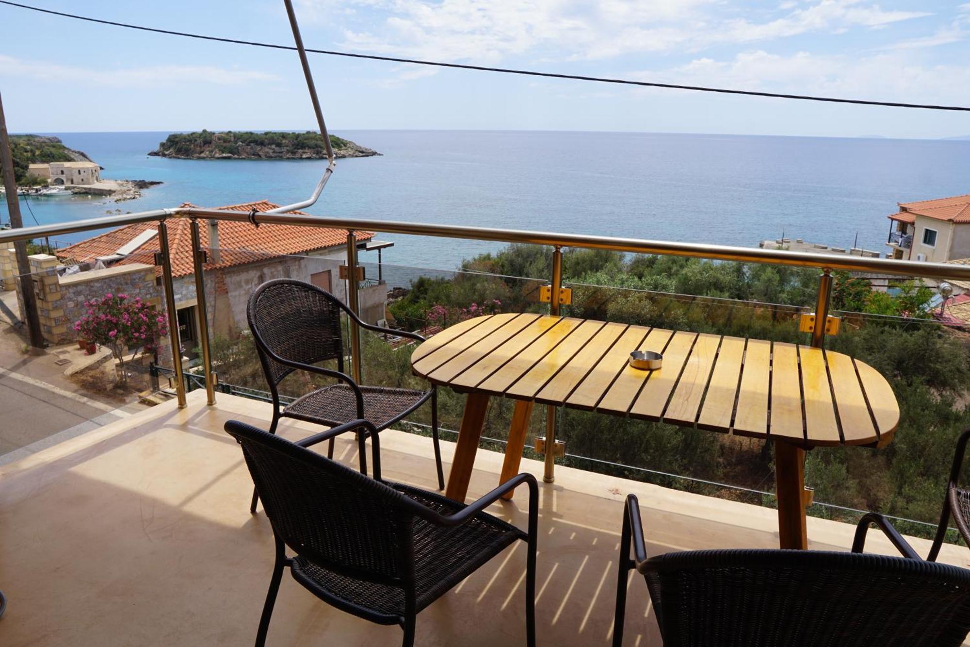 Sea And Sun Apartments 303 Ιδιωτικό Διαμέρισμα Kardamýli Eksteriør bilde
