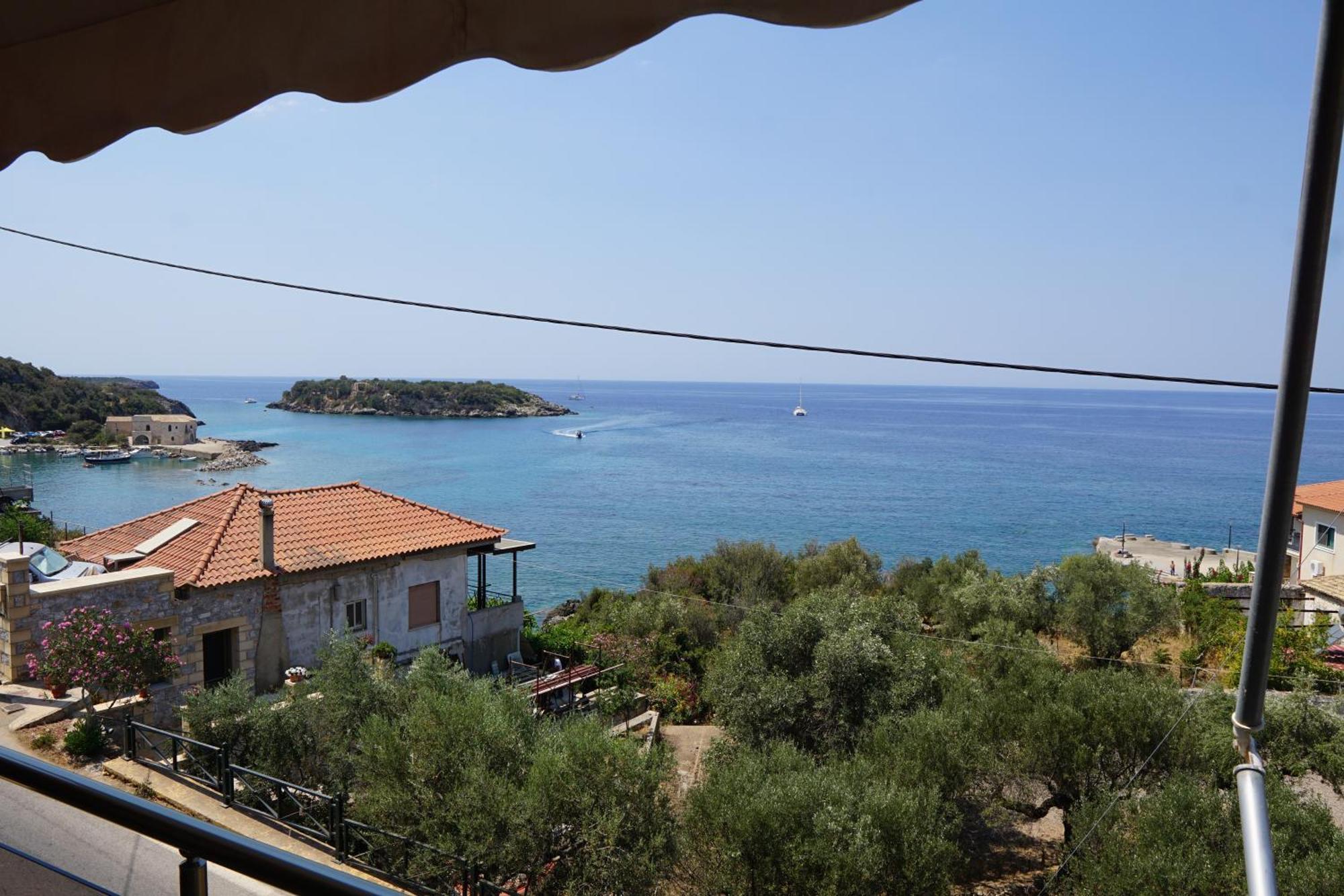 Sea And Sun Apartments 303 Ιδιωτικό Διαμέρισμα Kardamýli Eksteriør bilde